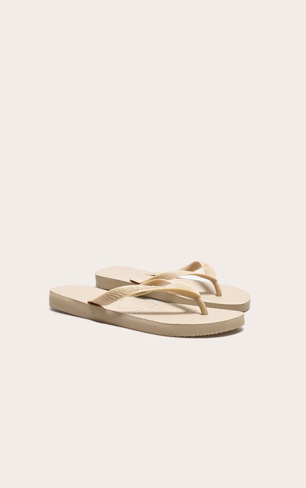 c3d166133566523c53cf4522ea0675c6b111c526_CNH2820_2_sand_havaianas_top_classic_flip_flops
