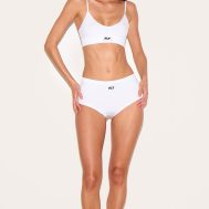 c3f24ef5ee6f9f33fabc971122bff3d8dde241f7_CNK6345_3_prettylittlething_white_woven_badge_seamless_bralette