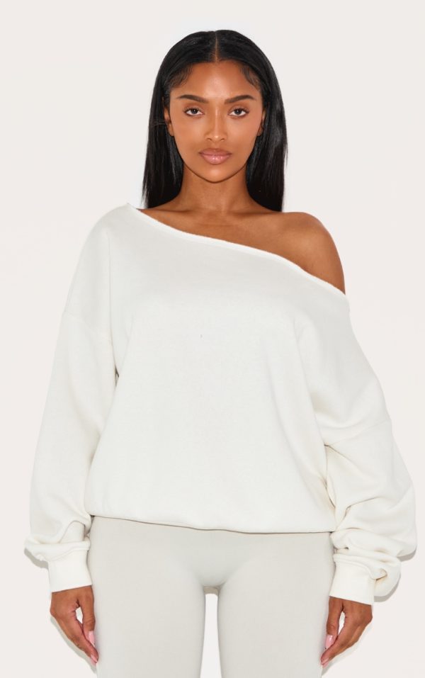 c430e2d7fddf0735141069c06b9103f2b5b3a786_CNM0953_1_shape_cream_sweat_raw_edge_slouch_sweatshirt