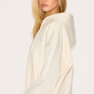 c53bd2510b500fe7a1aedc933349899944e3cc68_CNK1748_2_prettylittlething_cream_premium_embroidered_zip_front_oversized_hoodie