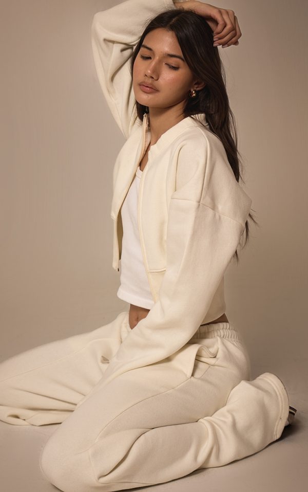 c7563f9b9c9321a3eec5598743abb17afb4c8f32_CNK7297_4_cream_seam_detail_wide_leg_joggers