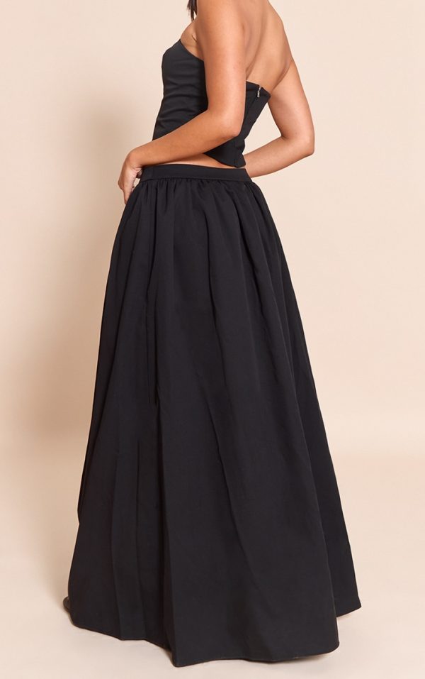 c92b65e4c40e725c95ec7b2514aeca8a77c317e6_CNM6147_3_black_woven_band_detail_pleated_maxi_skirt
