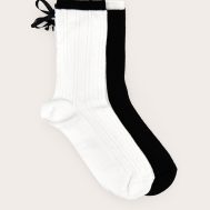cc2be0fdc04ecdbdf2dc1beb227730223e9a4315_CNL9909_1_monochrome_trim_bow_2_pack_socks
