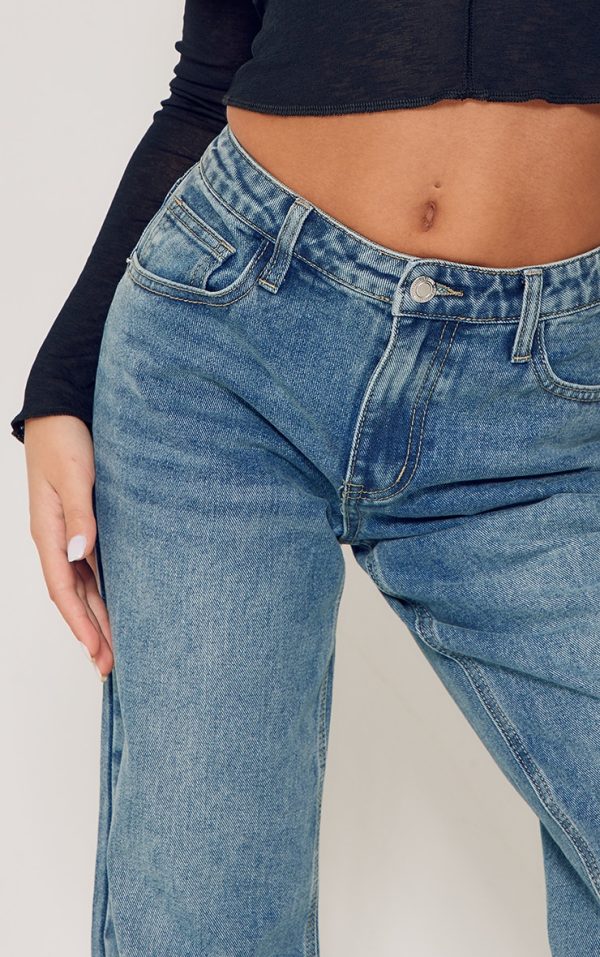 cf56a25b15f50bc9205d9dd072dced9e51c3ad9e_cnf1420_4_petite_vintage_wash_rigid_low_rise_straight_leg_jeans