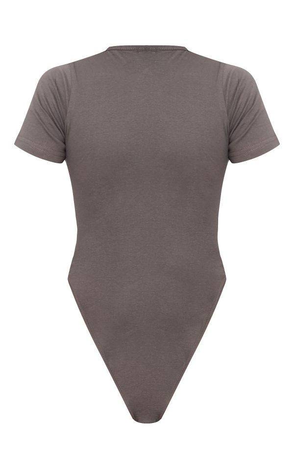 d4d1f5f2c54b32edd468548da0c28dc8dec63284_CNF2370_6_prettylittlething_charcoal_logo_short_sleeved_bodysuit
