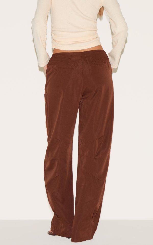 d5e7660461c2db9f115afde6e7568e05d4e20e59_CNM0635_3_chocolate_woven_tailored_cocoon_leg_trousers
