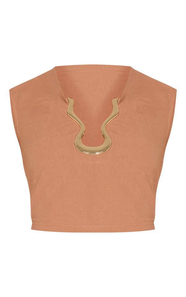 d9e842fb0598a521e93dec42aece41f60068b384_CNM6334_5_shape_mocha_linen_gold_wave_trim_crop_top