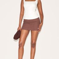 db4e7919e4eb4952e4f1a87d8666e00e27952962_CNM4486_3_cream_square_neck_long_top