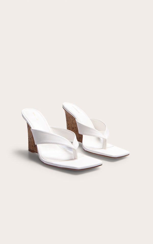 dc3bc0685bfbd26fc2c36679396048698f7c4b9b_CNL7168_2_white_pu_round_toe_thong_heeled_wedges
