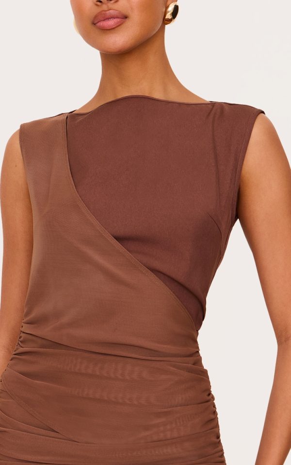 e2971308cadb9e80e23115c650be2d1cd1775f7d_CNL7228_4_chocolate_woven_wrap_ruched_mini_dress-1