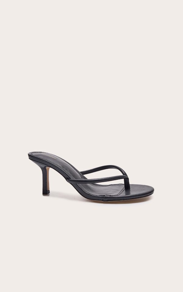 e4fbe651e051f142b4822b98b6f95ddc8d23368f_CNK0118_1_black_pu_toe_thong_heeled_mules