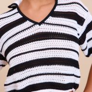 ea19e31eec2bd39e876c6d3b46343ec235492322_CNL9612_4_monochrome_crochet_stripe_knit_polo_top
