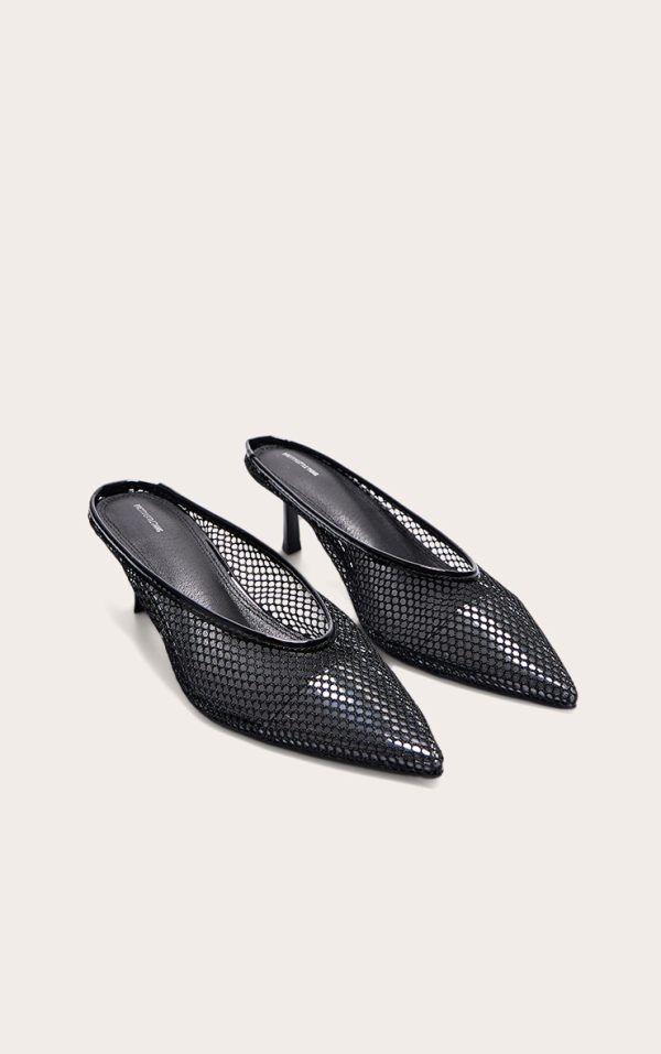 eb34b4161244bcb1b913a1d40142f4196f45ef30_CNJ2813_2_black_mesh_point_toe_low_heel_court_mules