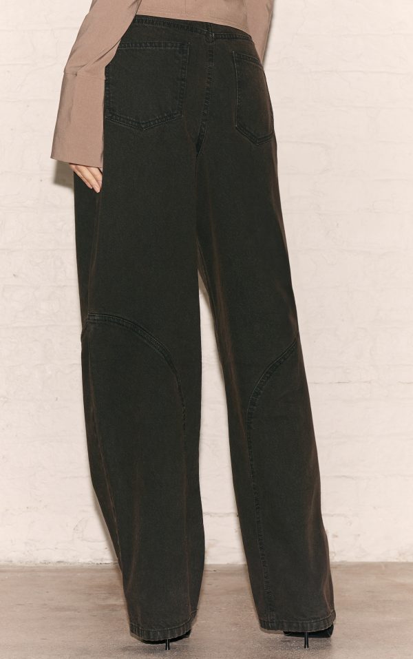 ed409bc768341ab87bd4fd24d90a62e22fa27654_CNL6617_3_dark_chocolate_high_waist_western_seam_detail_jeans