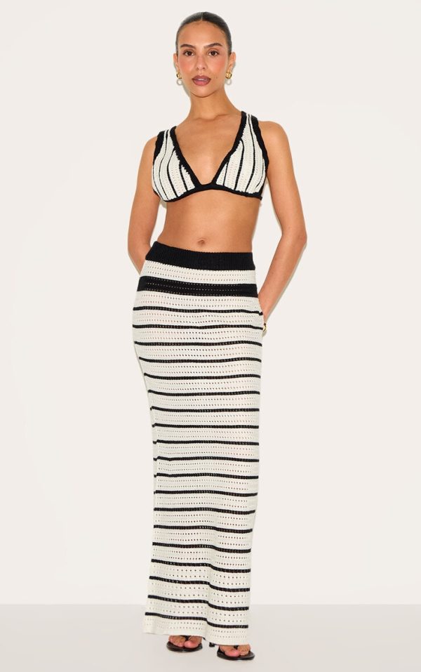 edee62e9fcde09258128f633876f548976decb94_CNM3875_3_petite_monochrome_crochet_knit_open_back_bralet
