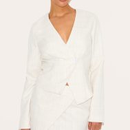 ef05f0c954177acf2f6ecf9bb825166edba66b19_CNM3445_1_petite_off_white_boucle_blazer