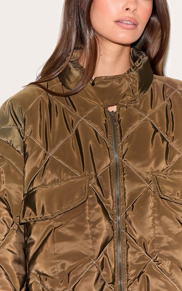 efad1d49225cf47801cf8ef0a3781525bb84e262_CNL8602_4_khaki_cropped_quilted_jacket
