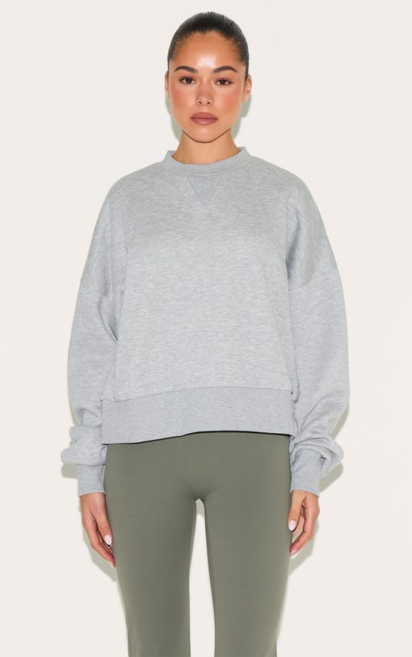 f04eb98bafb1f5a8a9c2b4f6264837b2b4cfe5bc_CNM0183_1_ash_grey_boxy_basic_sweatshirt