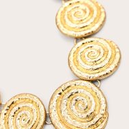 f14564705ffbd3d47ad64e495e02b911157de0a0_CNN3734_3_gold_hammered_swirl_detail_chunky_necklace