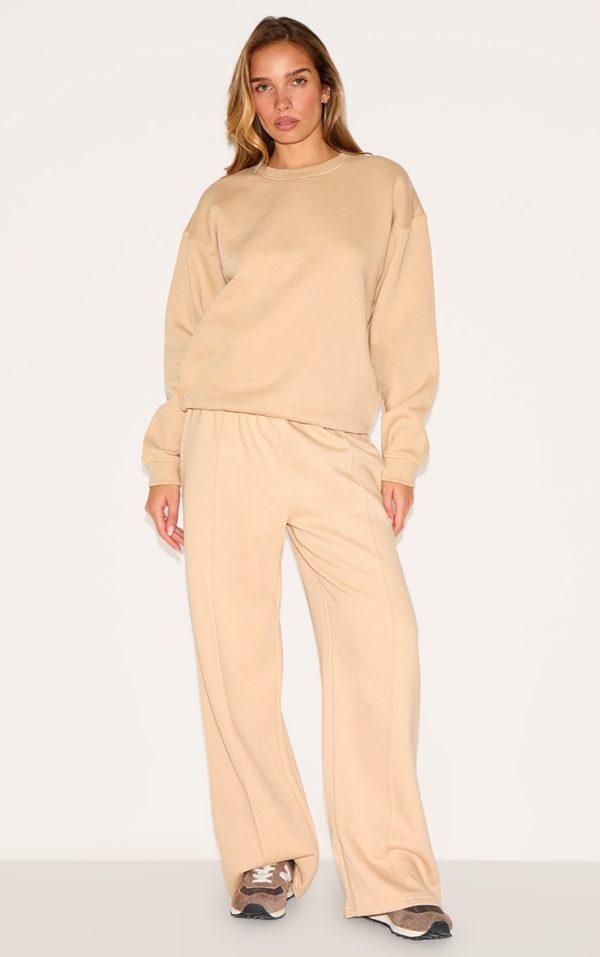 f688ebe3627fbf8096e2decb2b7762b61492a785_CNG1407_3_sand_oversized_plain_fit_sweatshirt