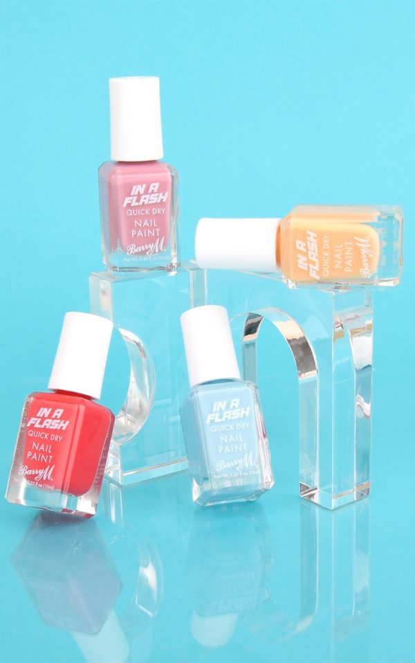 f6de67031b42a3c7f0feae1f6212c6e799af7e5b_CNE1118_4_barry_m_in_a_flash_quick_dry_nail_paint_breezy_blush