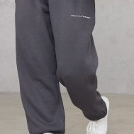 faa98e3440fda533afd42f45ec60cac9b20b6330_CNH0219_2_prettylittlething_petite_charcoal_jogger