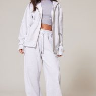 fb3948b94fdd9526ae8ef0fd894042e71e8f451f_CNK1746_3_prettylittlething_ash_grey_premium_embroidered_zip_front_oversized_hoodie