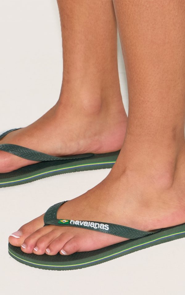 fb5c17658d523bcff1d77482bff1c68535926be0_CNH2818_5_green_havaianas_brasil_logo_top_classic_flip_flops