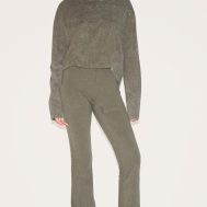 fd582006ad642797667969dfb8be441559b51355_CNM0250_1_prettylittlething_olive_embossed_logo_washed_skinny_flare_trouser-1