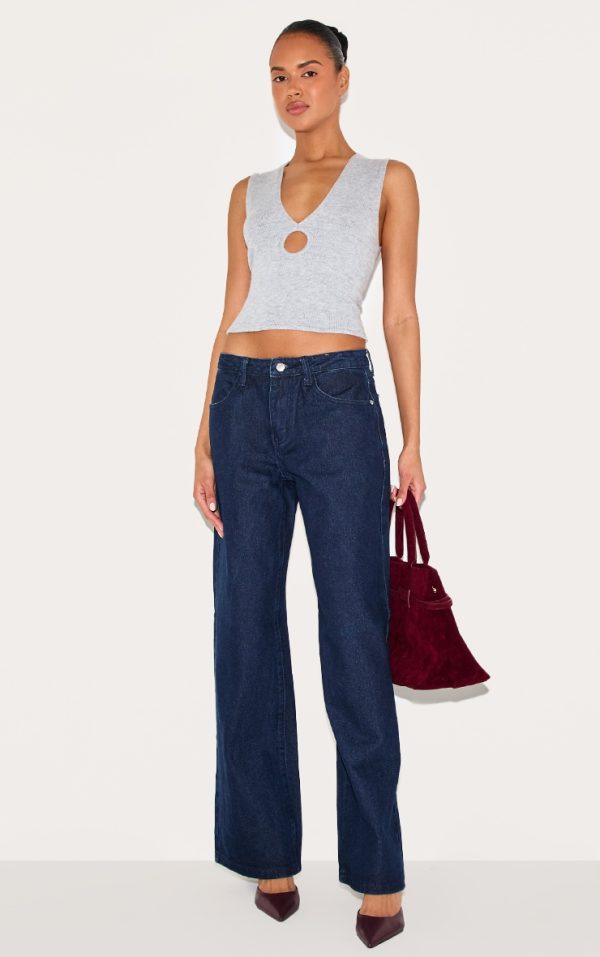 fed8d0b545182252c23942ec64b2397e2e06f172_CNL6081_3_ash_grey_soft_knit_plunge_detail_crop_top-1